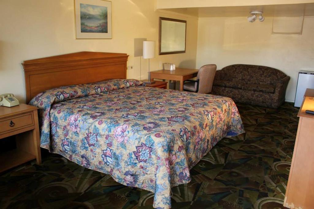 Presidential Inn And Suites Lyons Exterior photo
